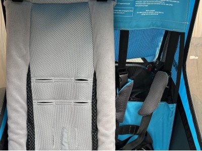 THULE BABY SEAT FOR BABIES AGED 0-8 MONTHS.